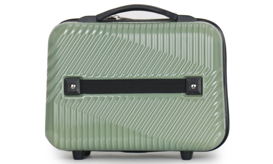 Image 38: Weekend Medium-Size Suitcase