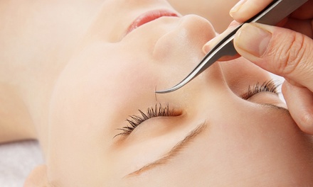 Full Set of Classic Eyelash Extensions - Silky Beauty Salon INC