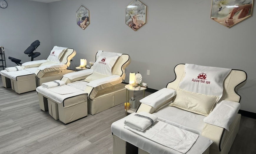 Image 3: Up to 28% Off on Couples Massage at Aurora Foot Spa
