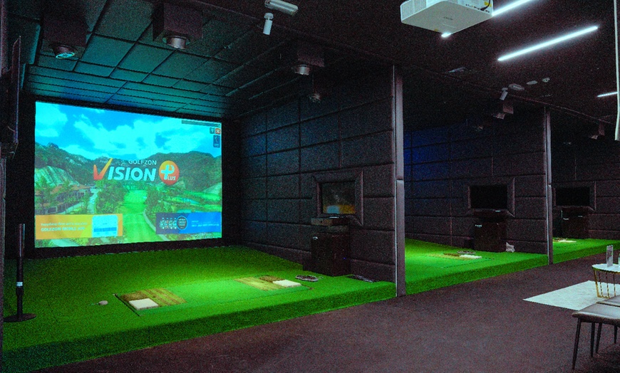 Image 12: Experience Open, Private, and VIP Bays for Indoor Golfing