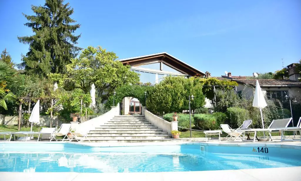 Monferrato: 1 o 2 notti in camera doppia con colazione e Spa per 2