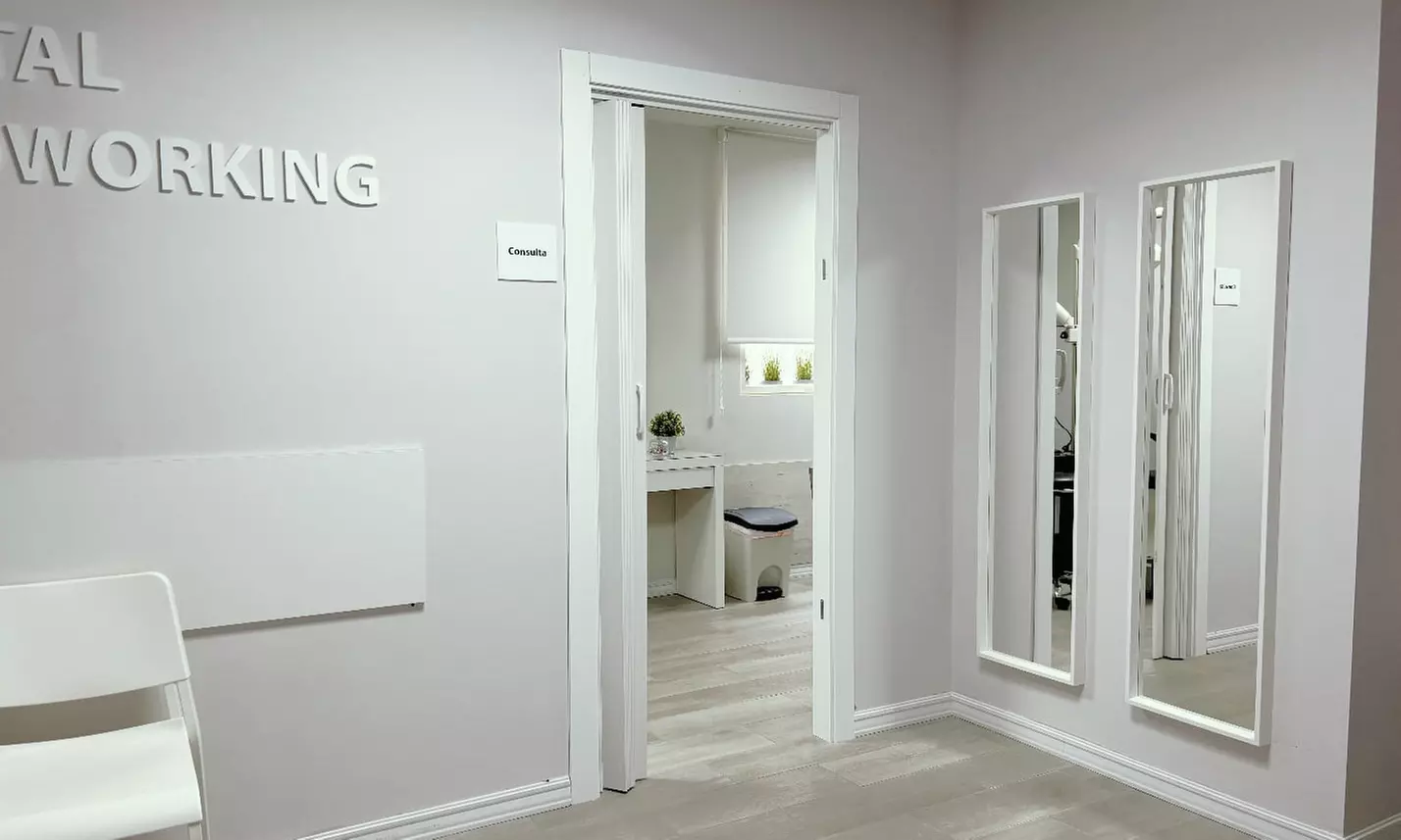 Microneedling facial con dermapen o con cóctel de vitaminas plus con un  56% de descuento - Second Medium