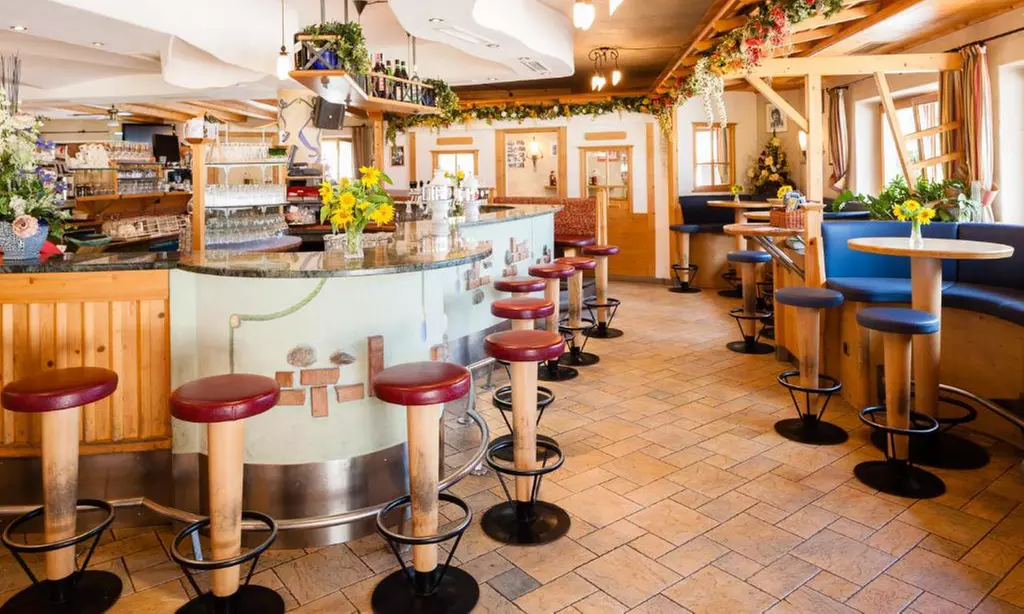 Colle Isarco: camera doppia con colazione o mezza pensione e Spa