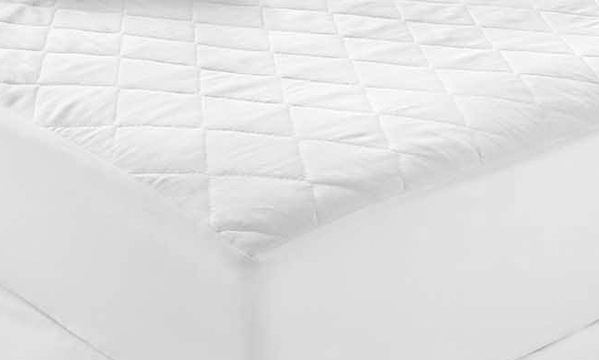 Image 2: Silentnight Spring Non-Allergenic Mattress Topper