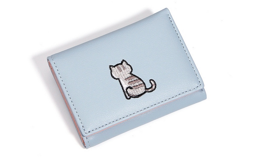 Image 9: Compact Cat-Themed Wallet