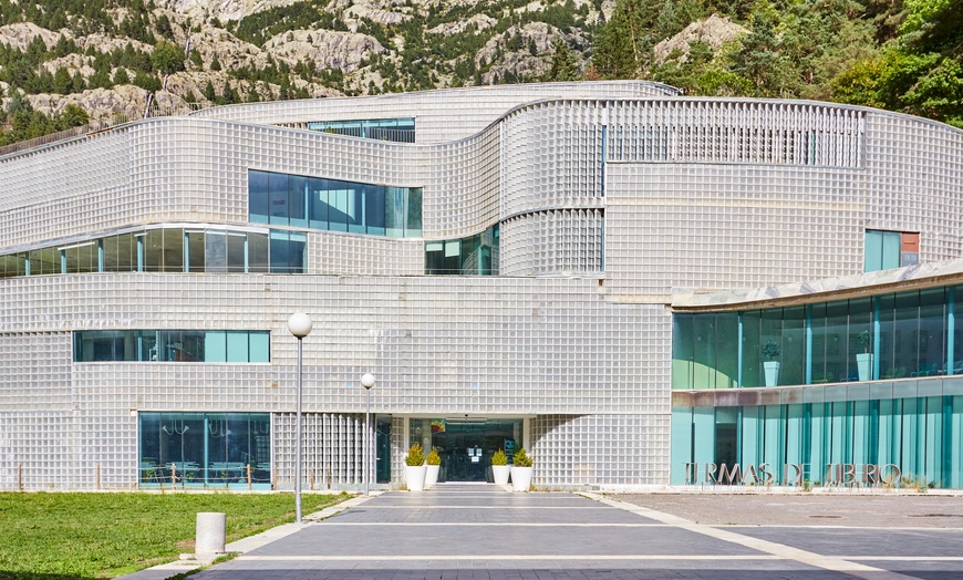 Image 16: Huesca: 1 o 2 noches con vistas a la montaña y desayuno incluido