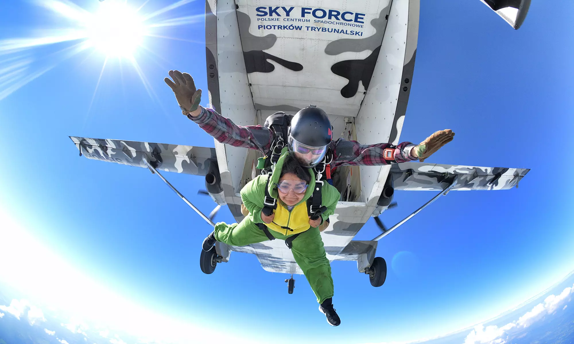 Jedyny taki w Polsce: lot widokowy i skok z kultowego SkyVana