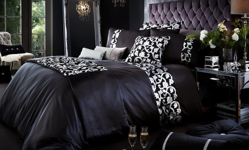 Image 3: Brocade Duvet Cover Set