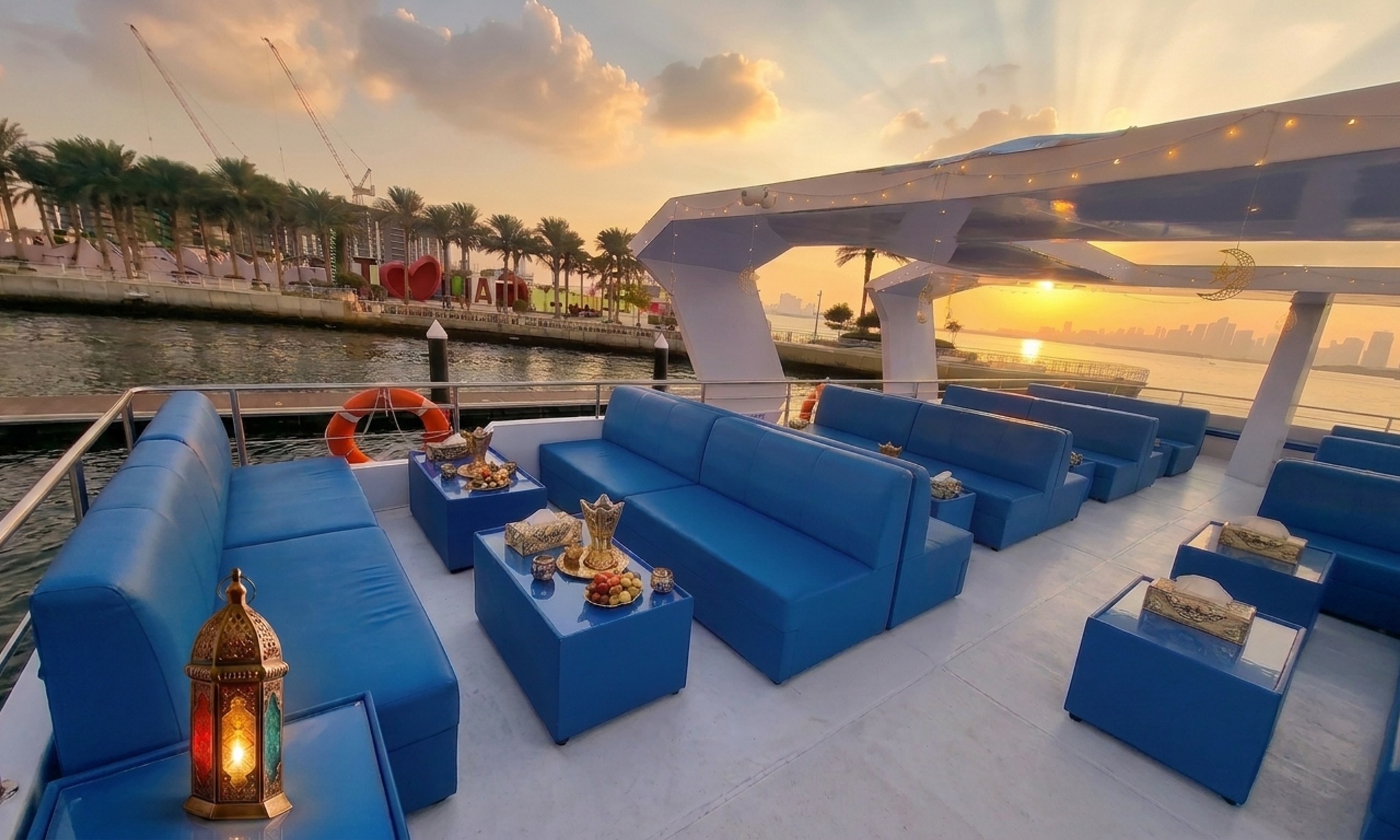 2-hour Luxury Dubai Cruise With Buffet, Entertainment & Sunset Views
