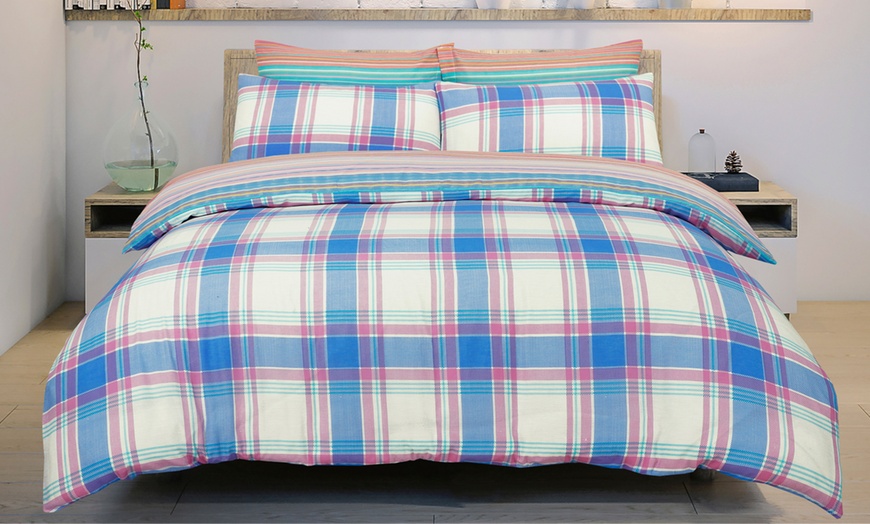 Image 16: Check Reversible Duvet Set 
