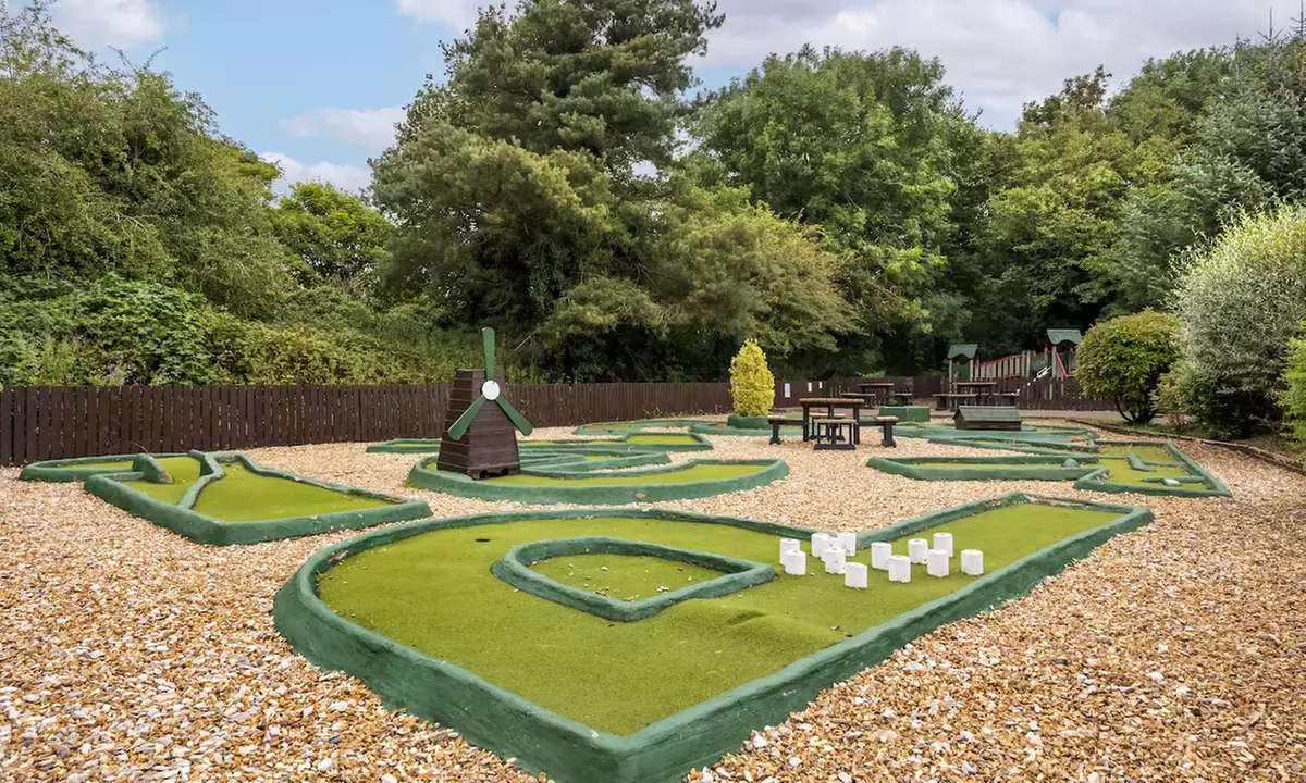 Relaxing Lakeside Lodges in Lancashire: Stay for up to 6 by the Lake