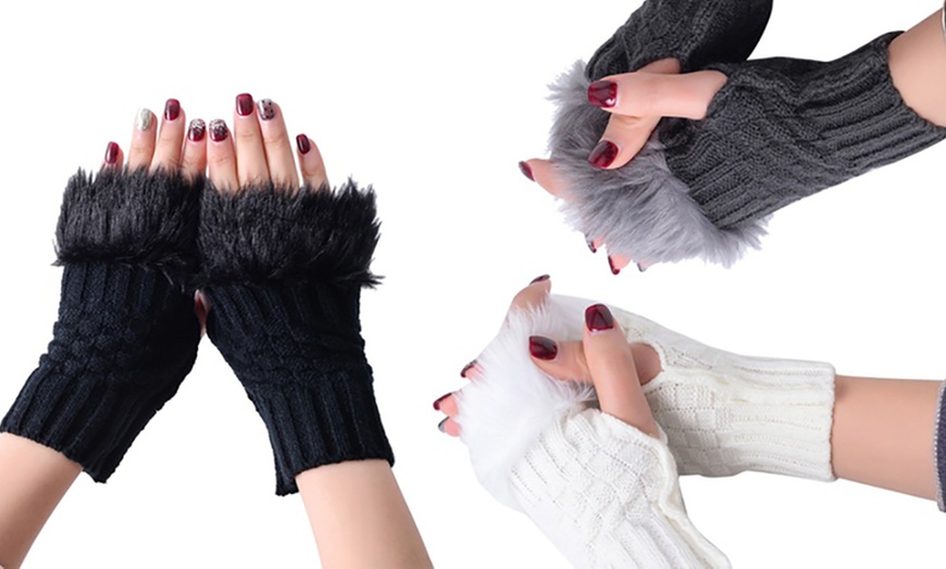 Image 14: Women's Furry Fingerless Gloves