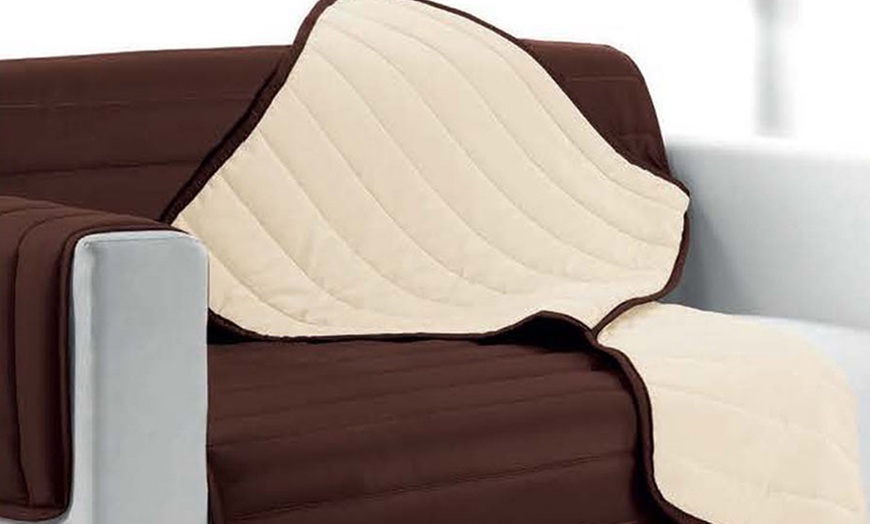 Image 6: Quilted Sofa Cover