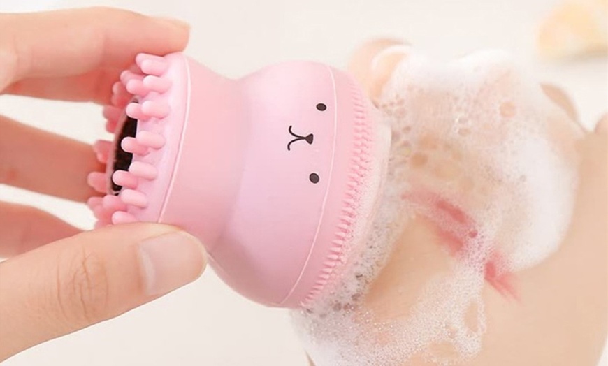 Image 6: Small Octopus Facial Cleaning Brush