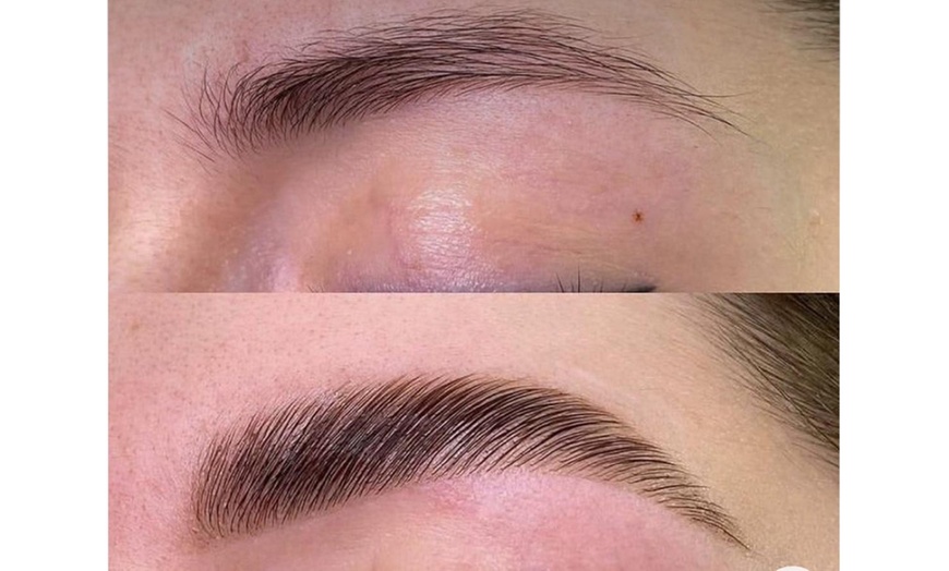 Image 2: Lifting y tinte de pestañas con laminado de cejas en S-tet Estética