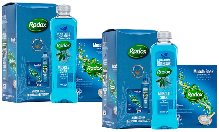 Image 4: Radox Muscle Soak Bath Gift Set