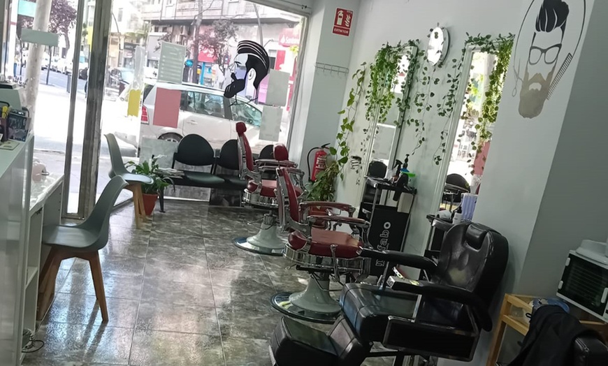 Image 3: Masaje de 30, 45 o 60 minutos a elegir entre relajante o de drenaje