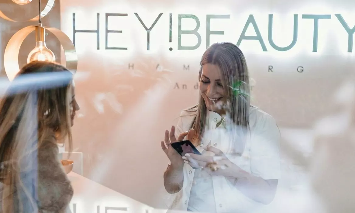 1, 2 oder 3x klassische Gesichtsbehandlung oder Microneedling für 1 Person - Für frische Haut (bis 59% sparen) - Primary Image