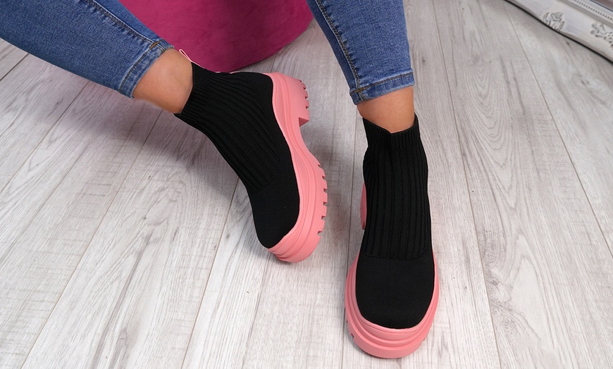 Image 5: Women's Knit Platform Ankle Boots