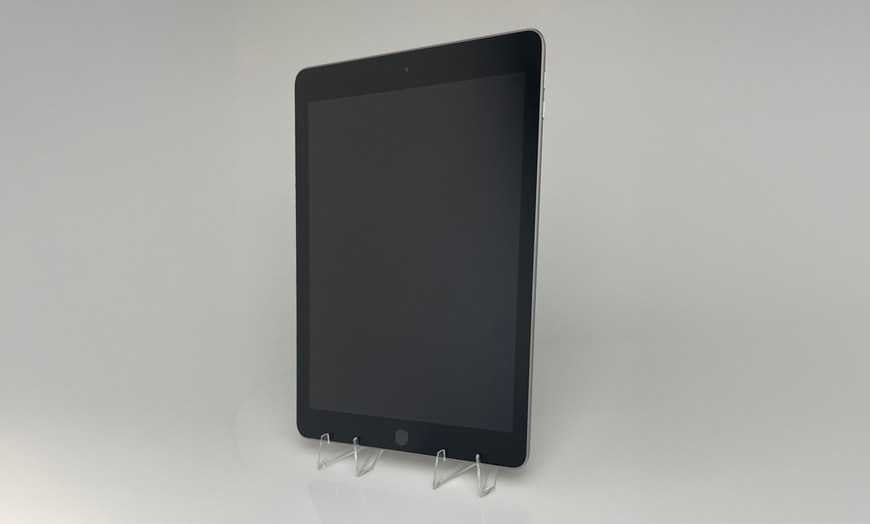 Image 3: Refurbished Apple iPad 6 32GB Space Grey