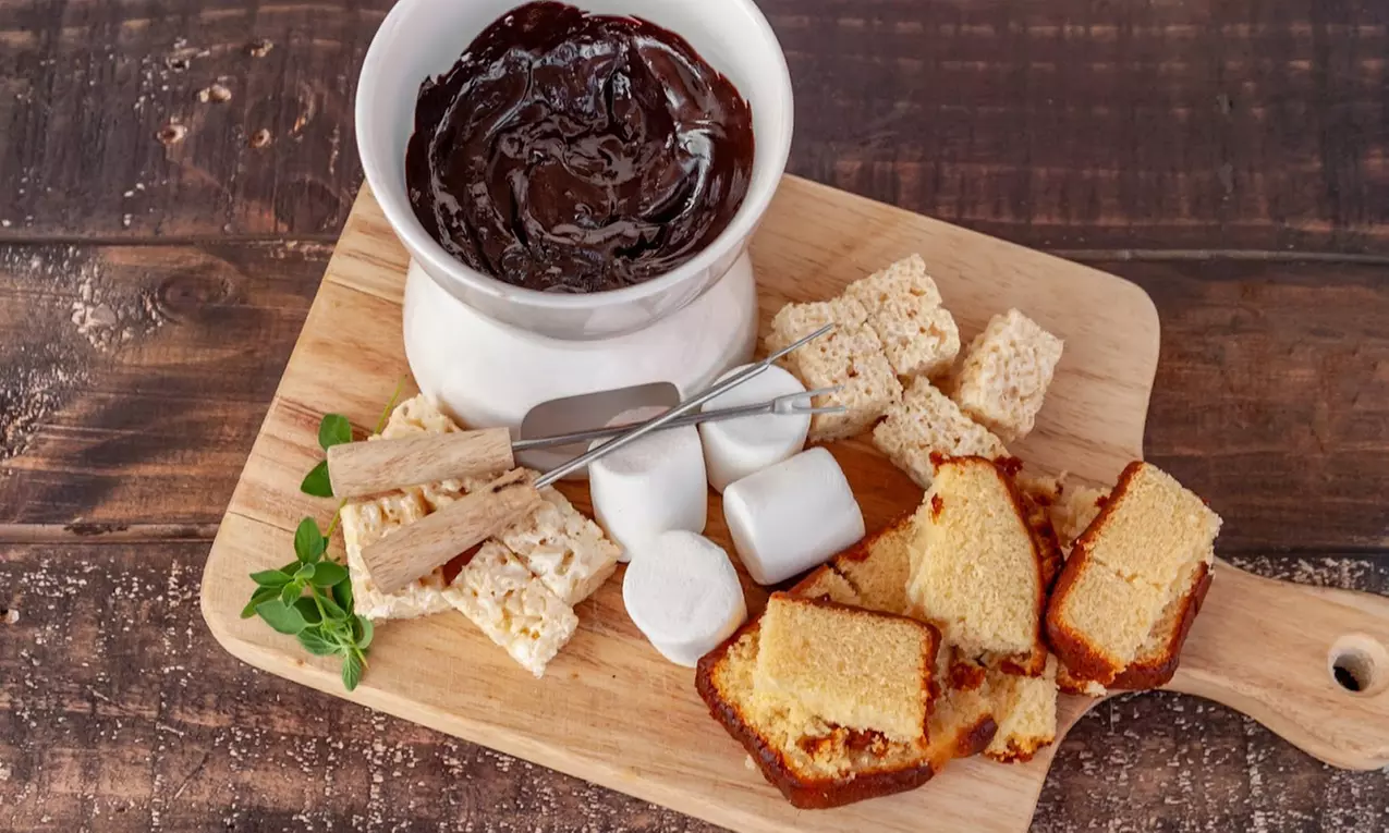 Celebrate The Season With Holiday Indulgence: Starters & Cocktails