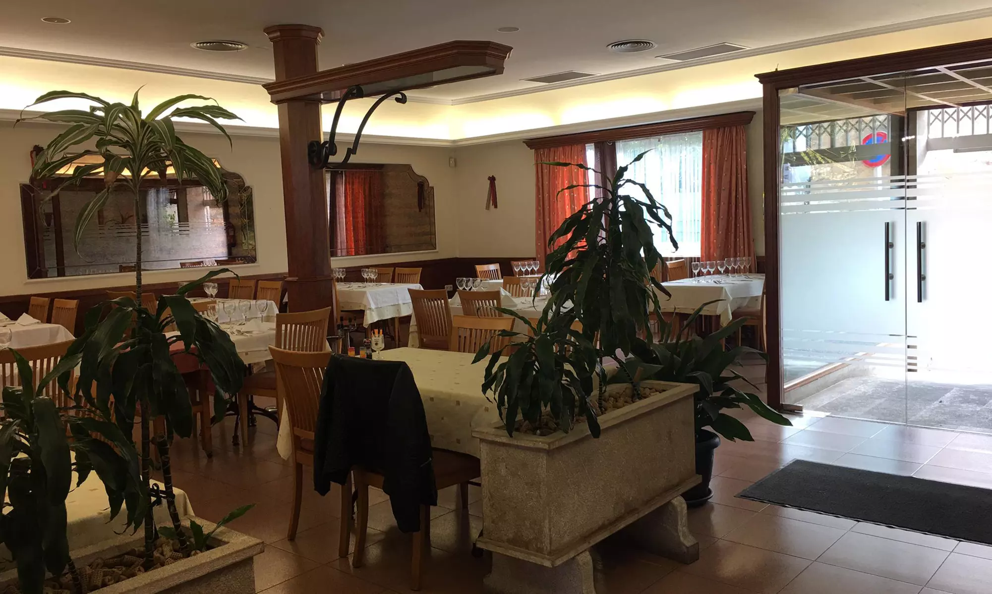 Saborea un menú mallorquín tradicional para 2 o 4 en Es Recó de Gènova