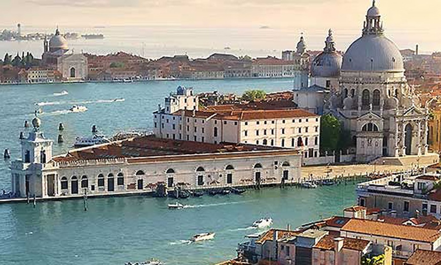 Image 9: Venezia: soggiorno in camera matrimoniale per 2