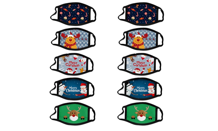 Image 12: Christmas-Themed Face Mask