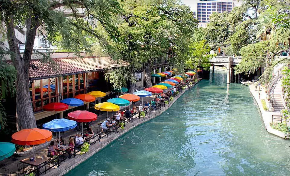 One-Night Stay at Riverwalk Plaza Hotel & Suites in San Antonio, TX - Primary Image