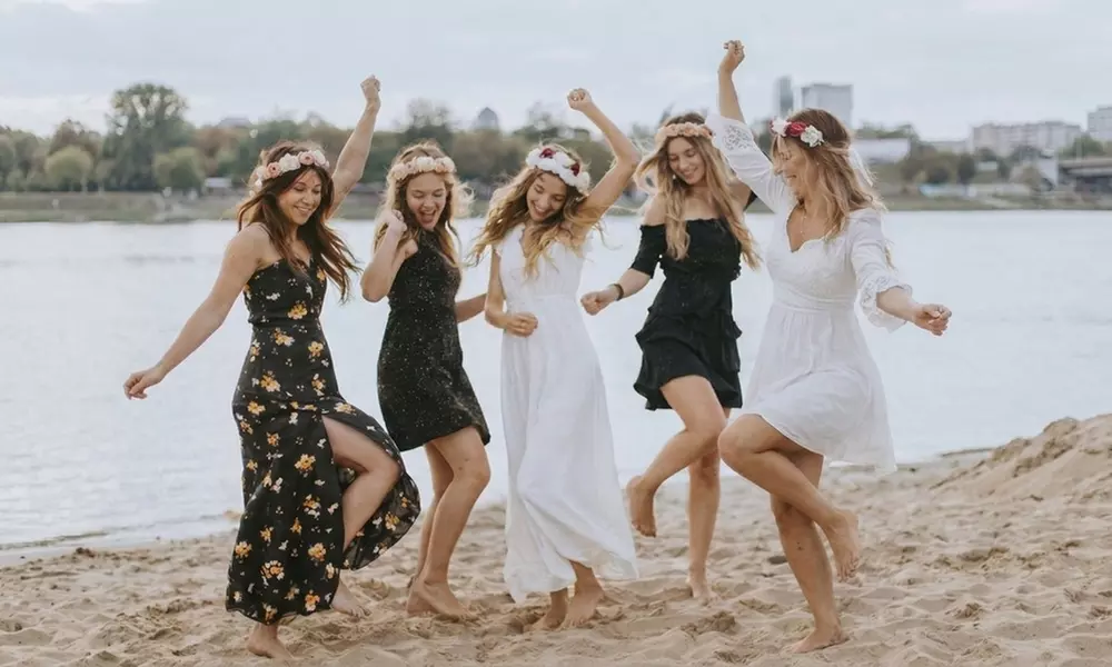 Rejsy po Wiśle – grupowe dla 2 lub 4 osób albo czarter łodzi