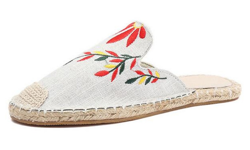 Image 2: Women's Weave Embroidery Sandals