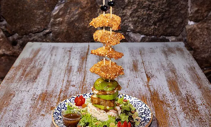 ♨ Menú clásico o Premium en La Cueva Caprichosa