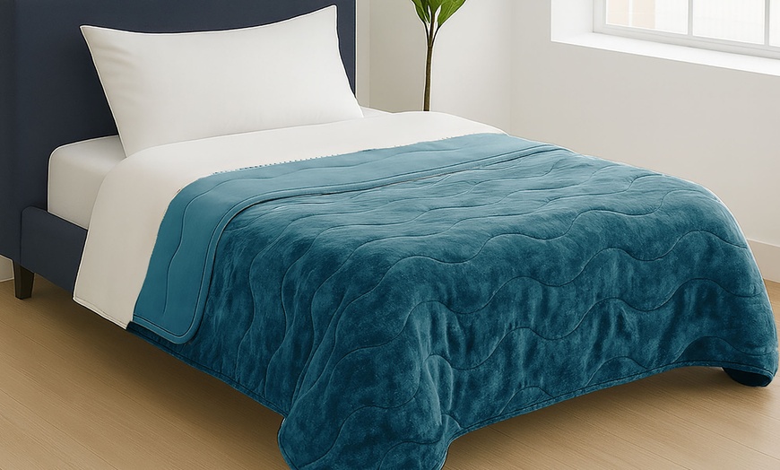 Image 4: Sprei met perzikhuid-behandeling