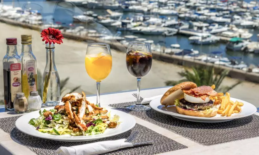 Circuito spa con opción a almuerzo o cena con bebida y masaje para 2