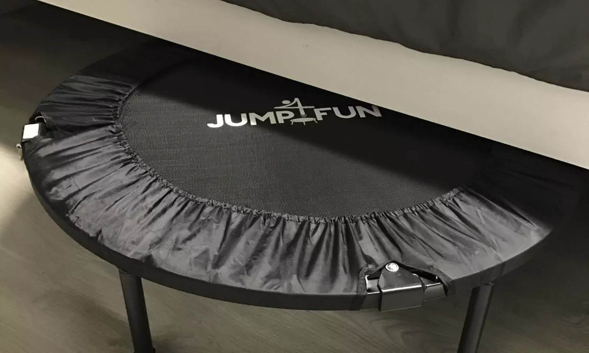 Jump4fun Mini-Fitness-Trampolin mit Doppel-Stange