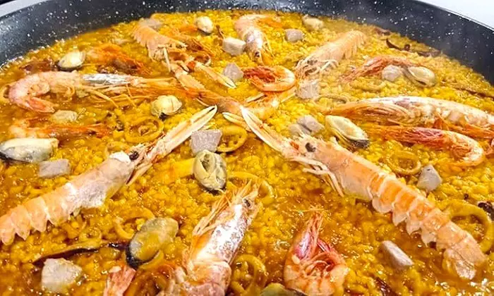 Menú de arroz para llevar para 2 o 4 personas con botella de vino