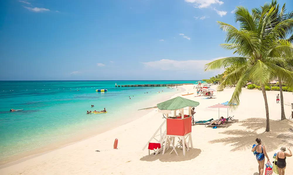 ✈ 3-, 4-, 6-Night All-Inclusive Deja Resort. Price is per Person, Based on Two Guests per Room. - Primary Image