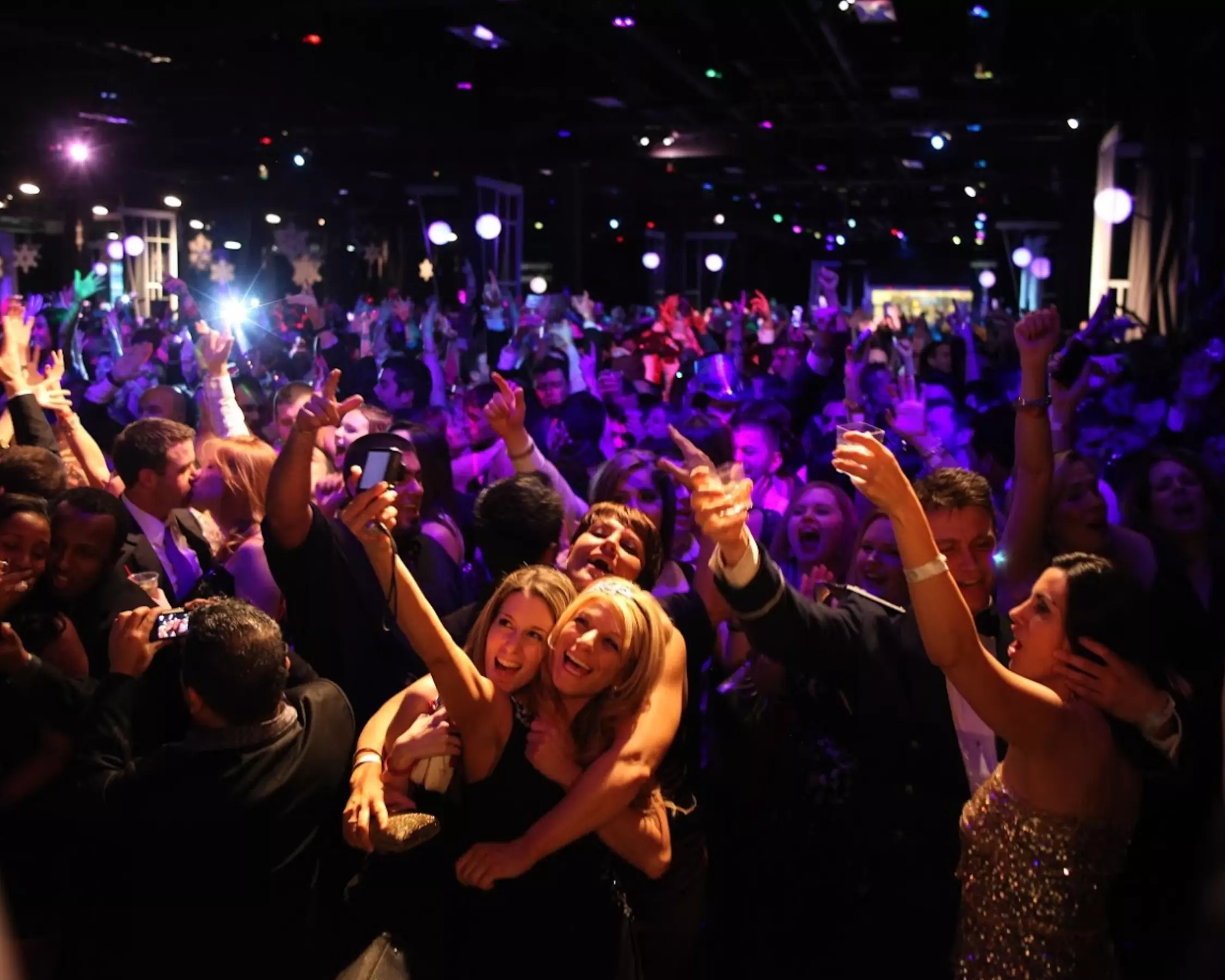 Join Boston Event Guide's Offer One Ticket to New Year's Eve Boston or Back Bay Resolution Ball (Up To 50% Off) - Primary Image