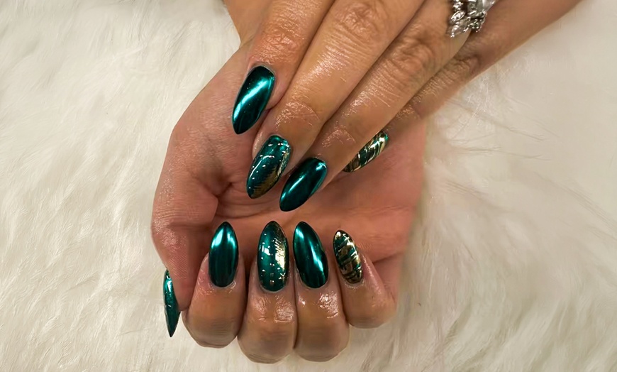 Image 10: Gel, Builder Gel & Art Manicures for Lasting Style