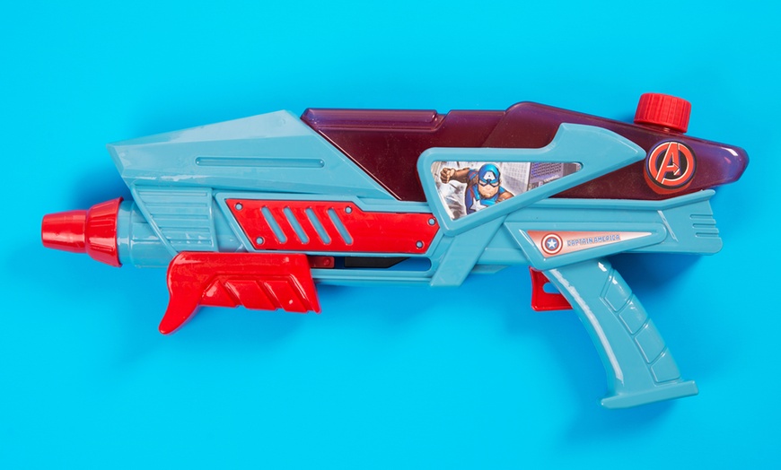 Image 9: Sambro Avengers Water Blaster