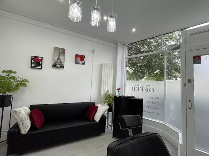 Eyelashes at Shaz Hair & Beauty