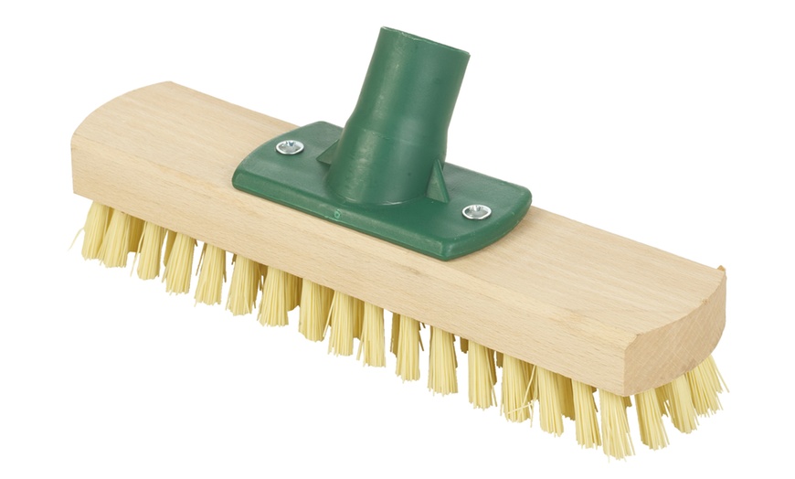 Image 3: 9", 12" or 18" Garden Brush