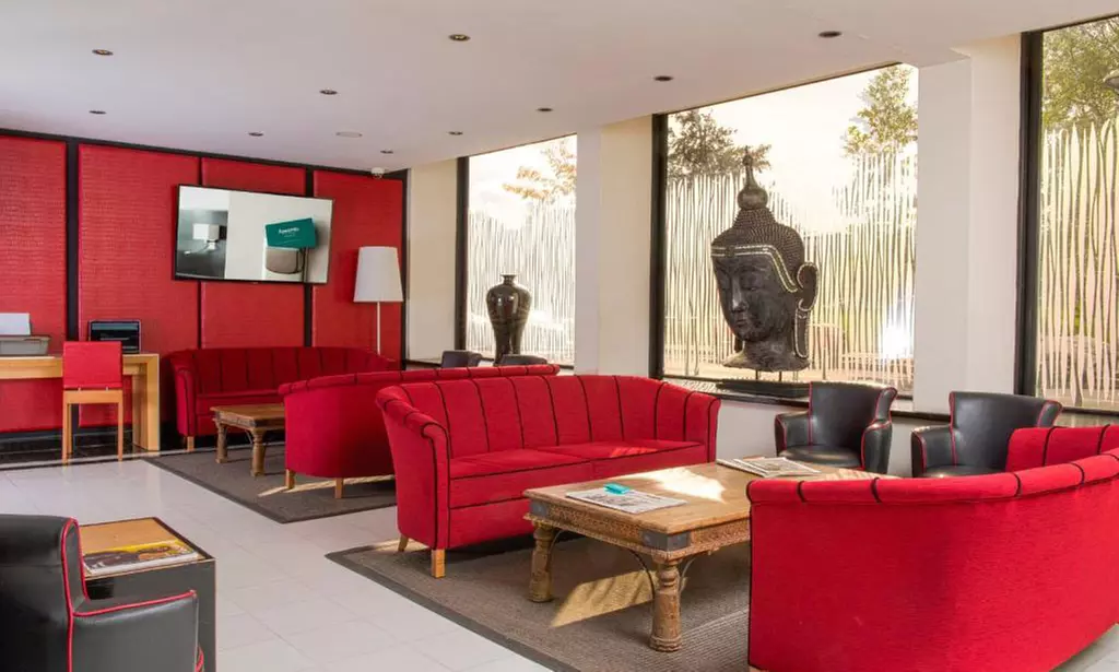 Meudon: Zimmer nach Wahl, inkl. Frühstück, opt. Bootsfahrt