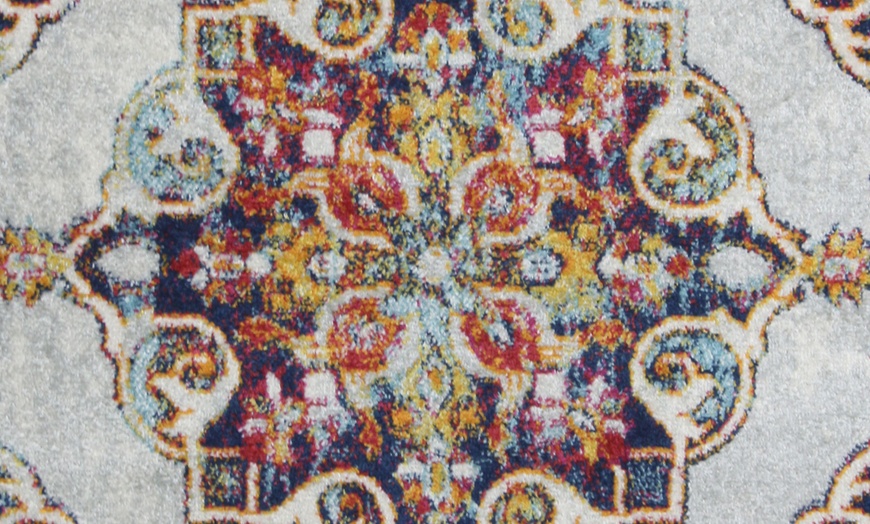 Image 13: Traditional Chelsea Rug