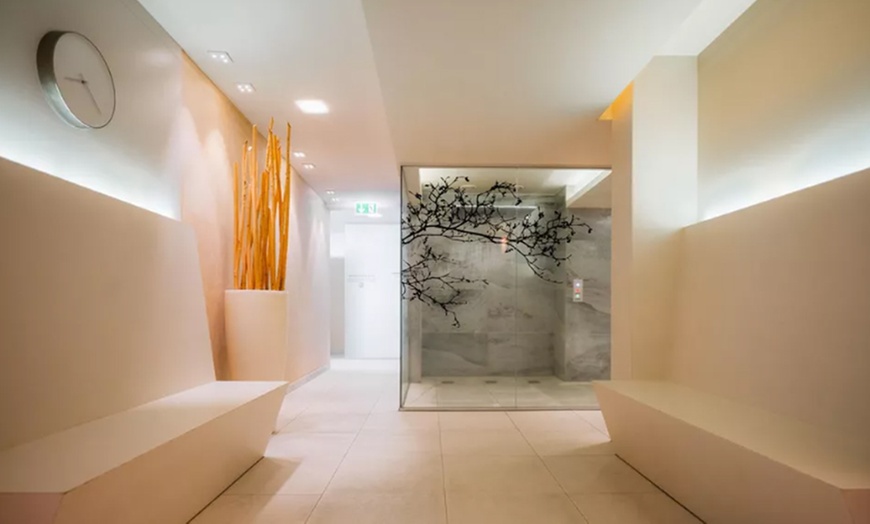 Image 9: 4 Gänge Chef-Menü à la carte wählbar inkl. Spa-Besuch für 2-4 Personen