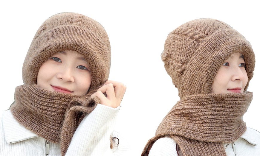 Image 1: Fluffy One-Piece Scarf Hat