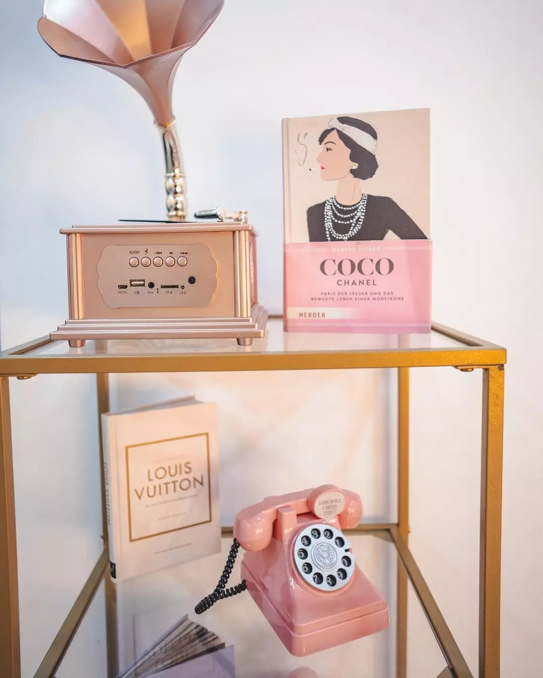 Diamant-Mikrodermabrasion für strahlende Haut und Eigenregeneration