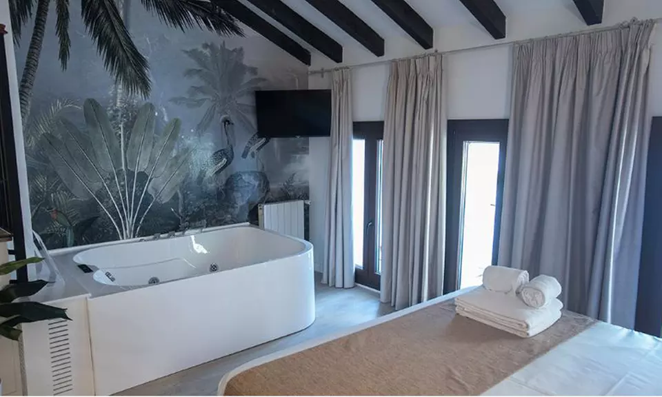 Córdoba: habitación doble con desayuno y minibar