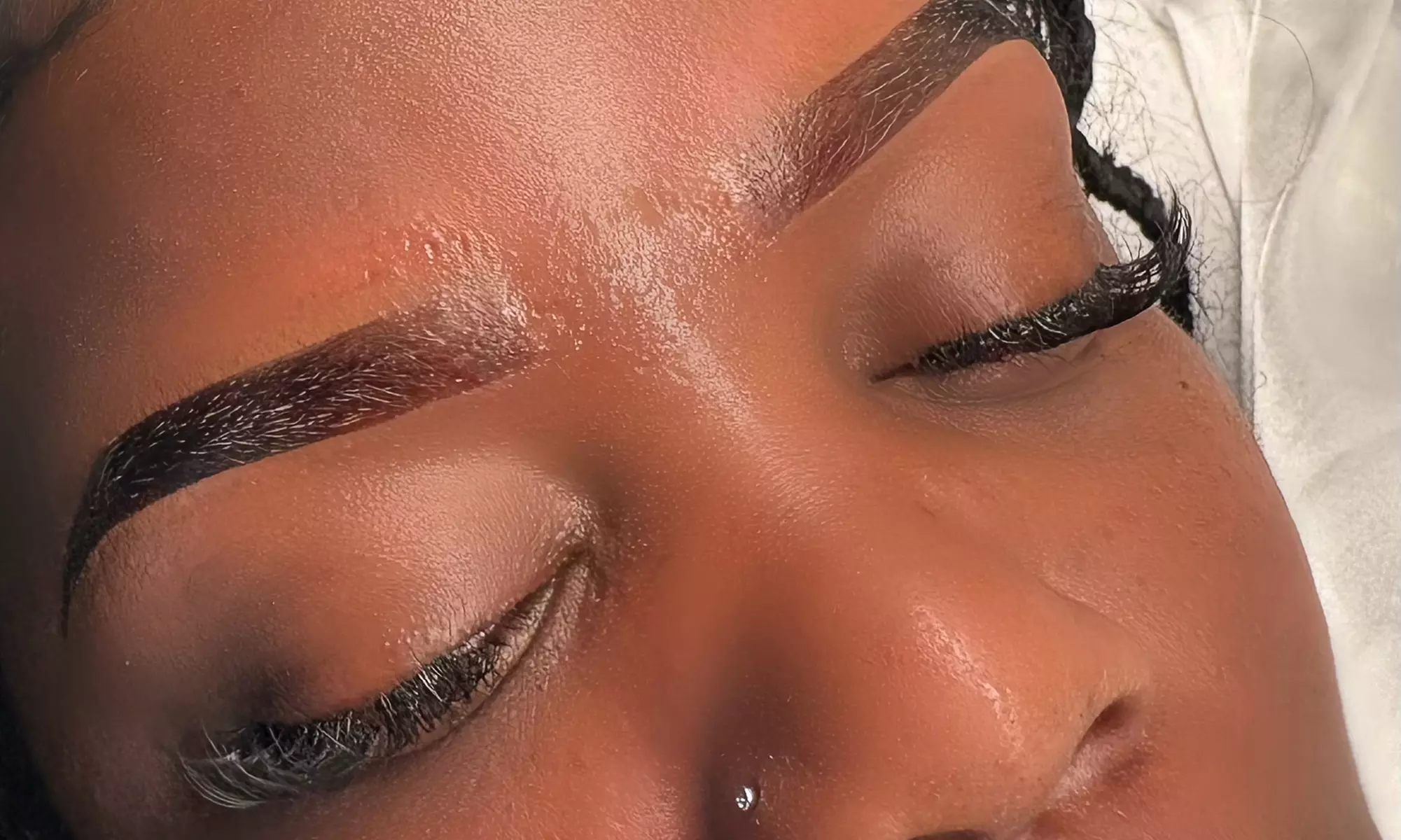 Enhance Your Look: One Ombré Powder Brows or Microshading Session