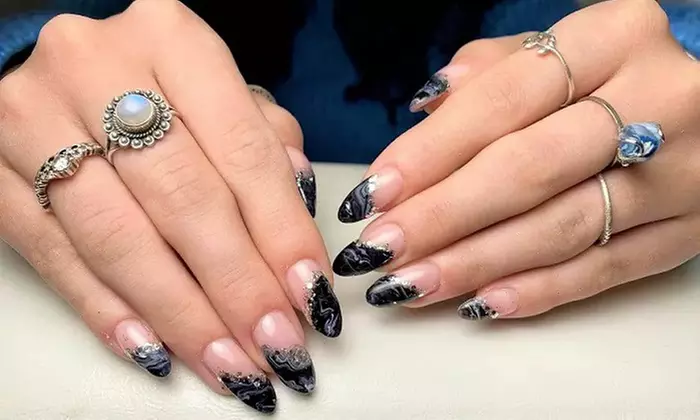 Presume de uñas ideales: 1 o 2 sesiones de manicura, pedicura o ambas